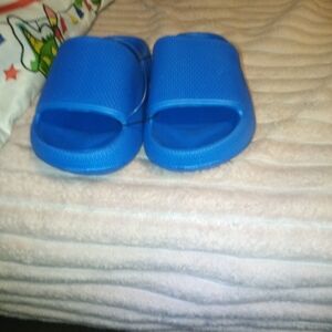 Boy Slide No Brand Size 11-12 Brand New